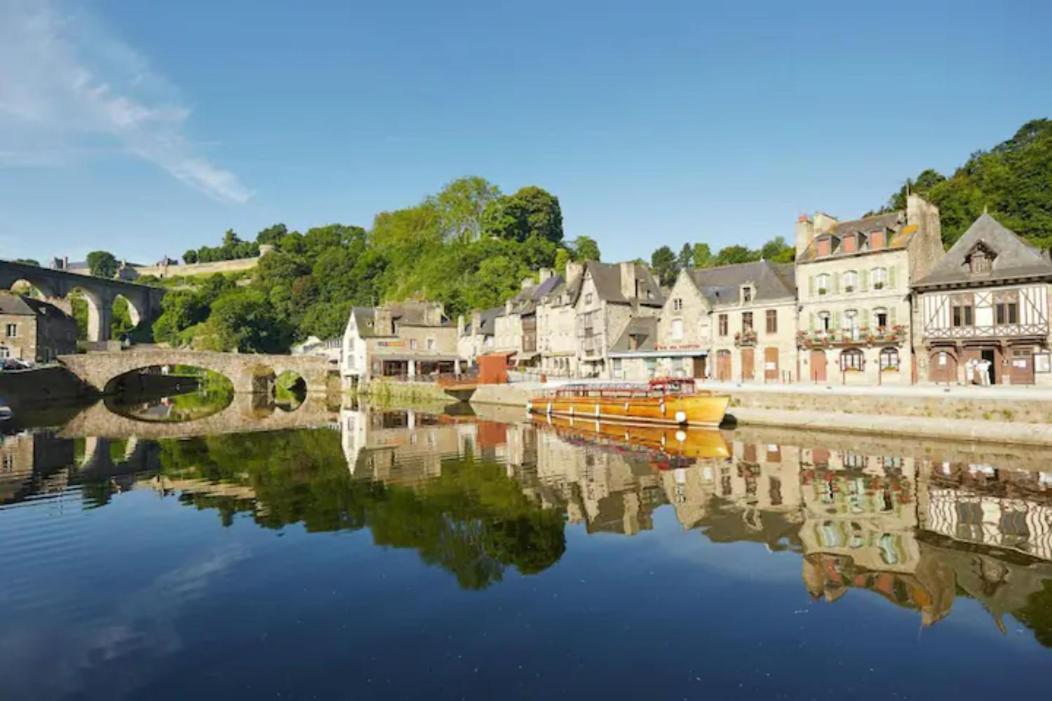 Apartamento L'Horloge Dinan Exterior foto